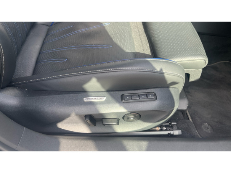 Volkswagen Passat 1.5 eTSI R-Line 5dr DSG Petrol Estate